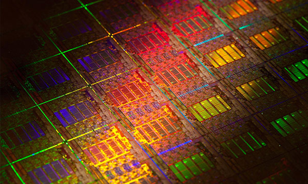 長電科技發(fā)布用于異構(gòu)集成的XDFOI多維先進(jìn)封裝技術(shù)